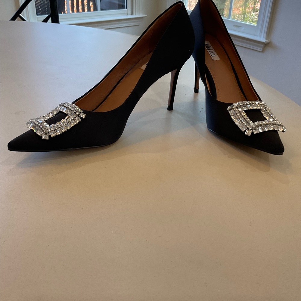BIBI LOU black satin evening shoe size 10. Don’t miss these ! Brand new !